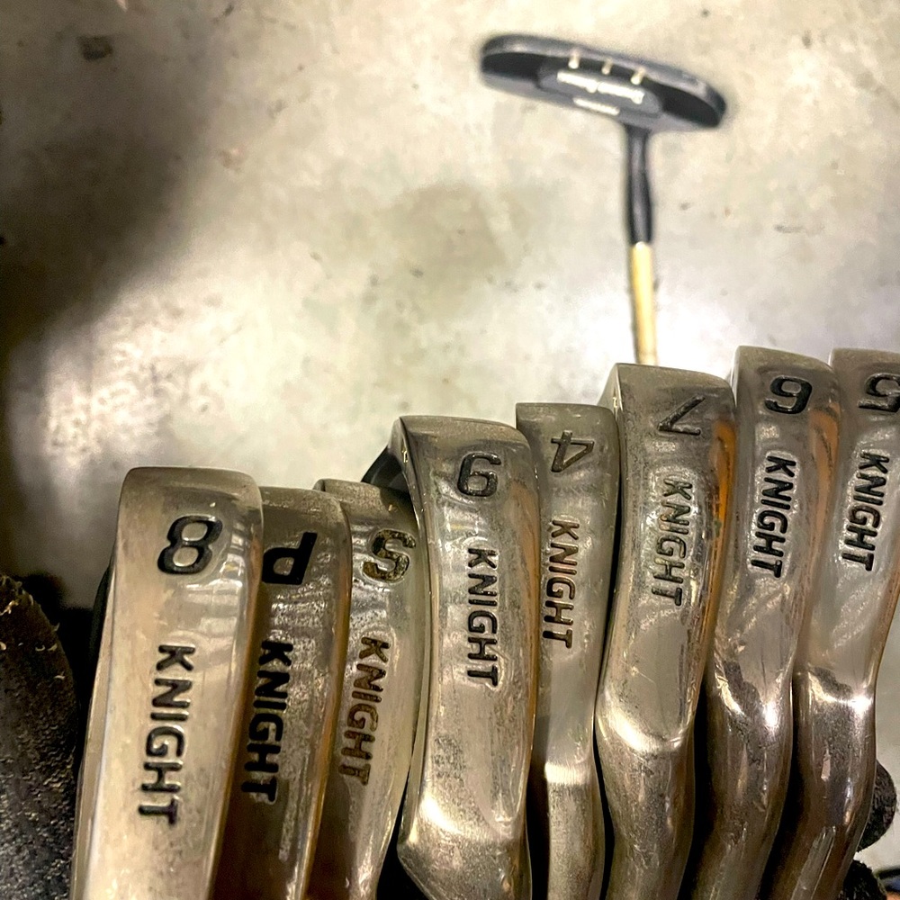 Knight golf set 9 pc right Handed 
Plus golf cart bag